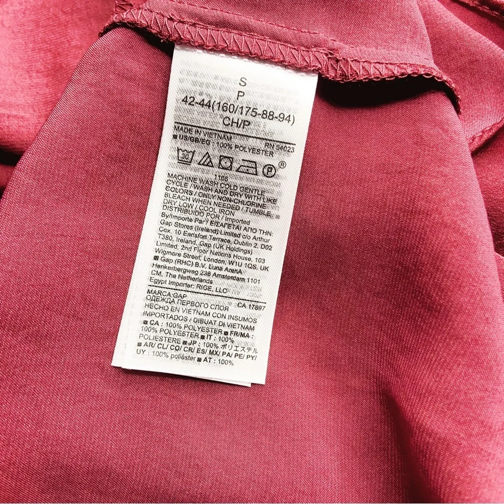 NEW! GAP Long Sleeve Split Neck red satin blouse. SIZE SMALL. - Picture 12 of 13